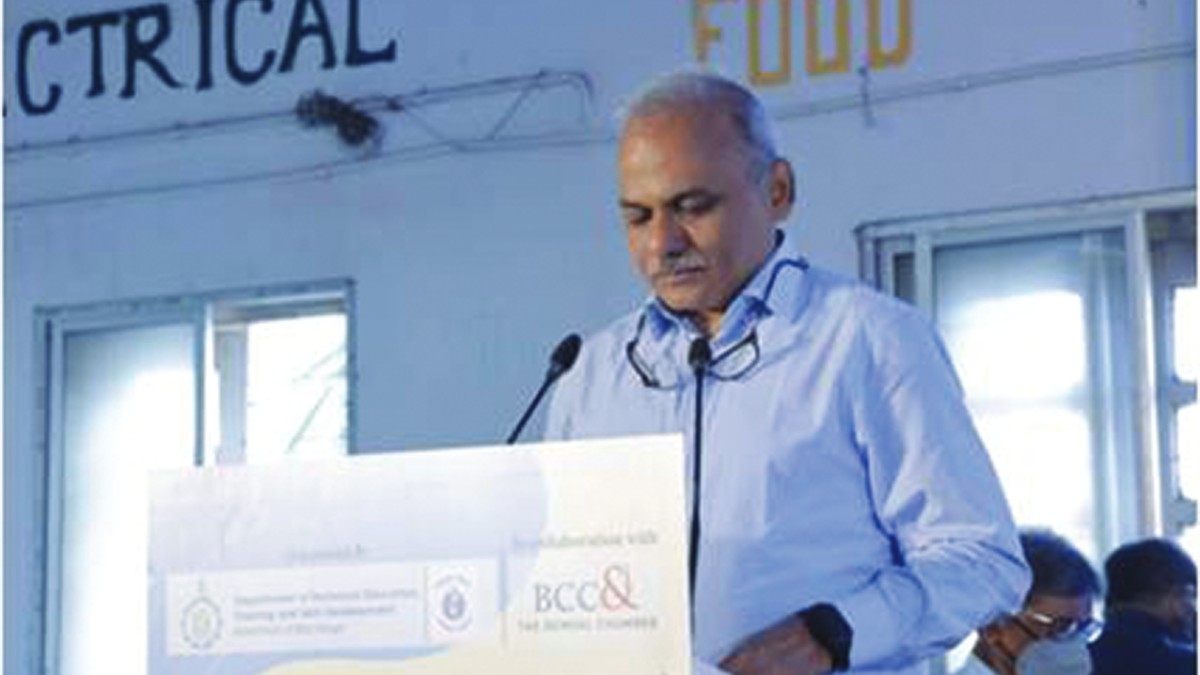Welcome and Key note address by Dr. Krishna Gupta, IAS, Principal Secretary, Dept. of TET&SD, WB Govt.; Dr. Humayun Kabir, Hon’ble Minister−of−State (IC), Dept. of TET&SD, GoWB