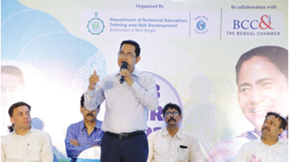 Closing address by Dr. Humayun Kabir, Hon’ble Minister−of−State (IC), Dept. of TET&SD, GoWB