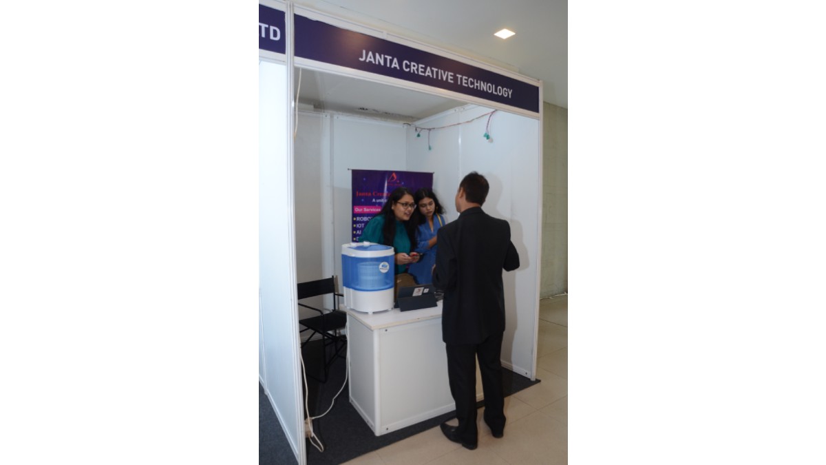 The footfall at the Startup Stalls