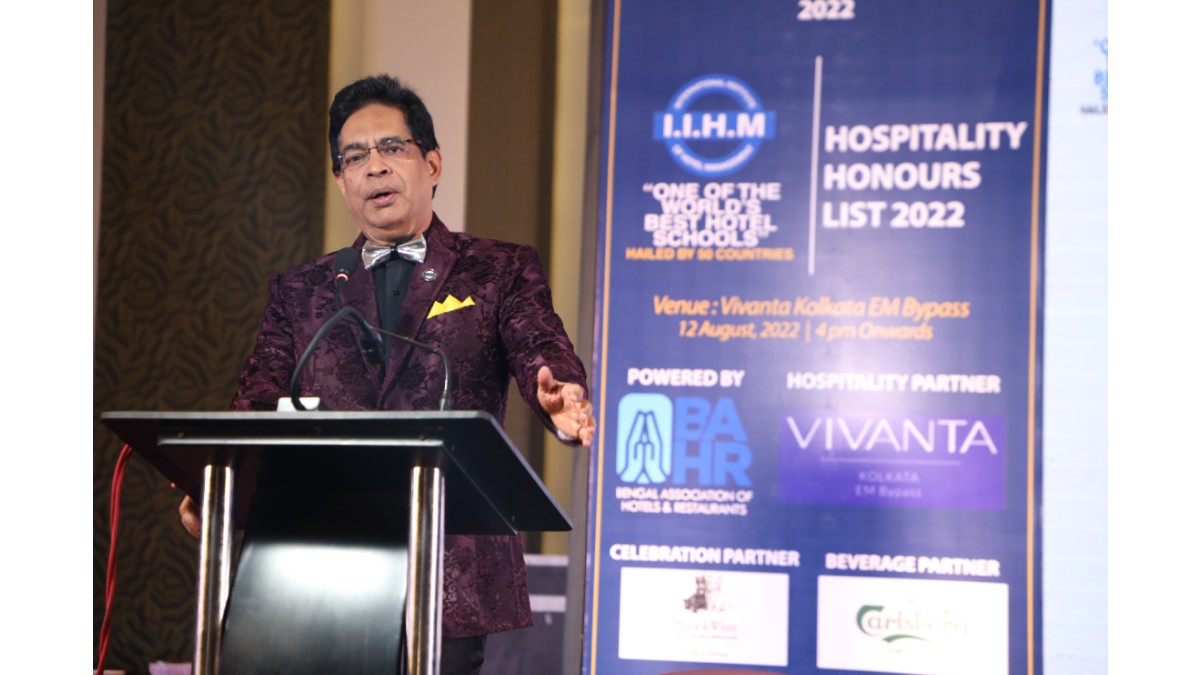 Dr. Suborno Bose, Chairman, Hospitality Committee, The Bengal Chamber of Commerce and Industry and Chief Mentor, International Institute of Hotel Management delivering the Special Address