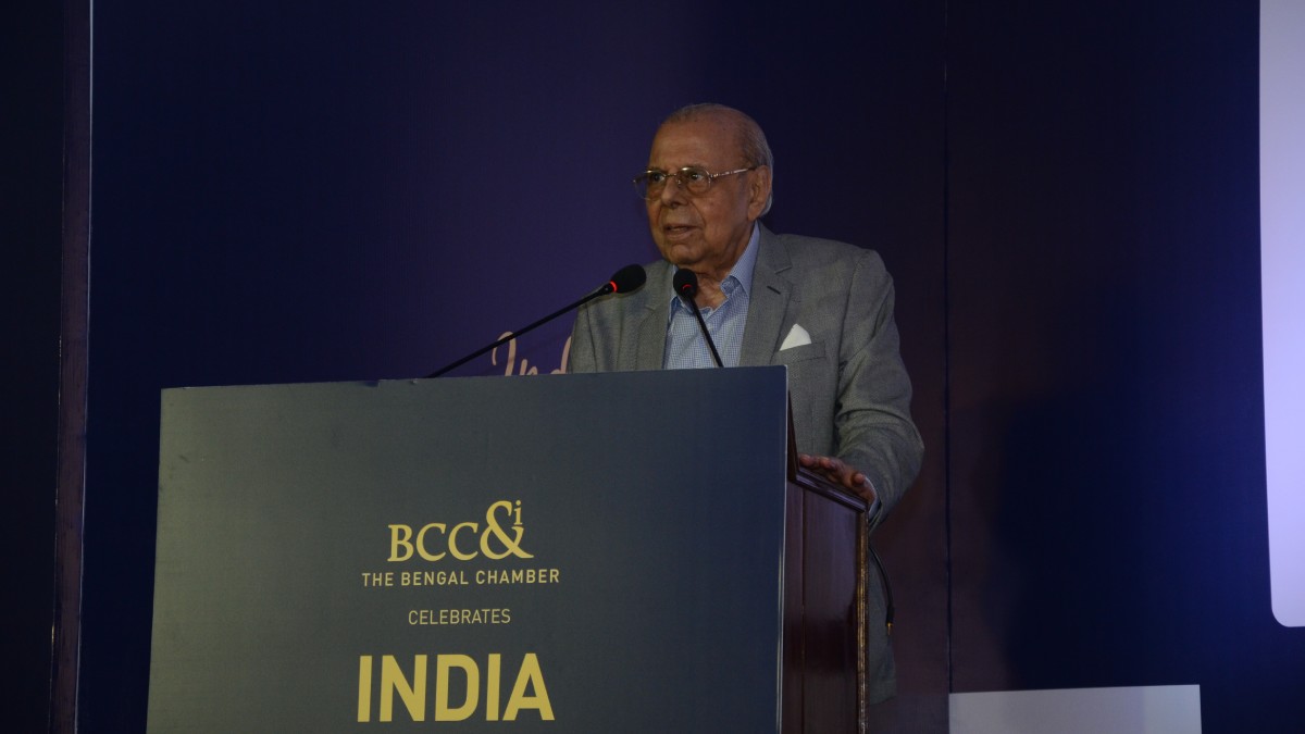 Shri Aloke Mookherjea, Former President, The Bengal Chamber of Commerce and Industry, delivering his address