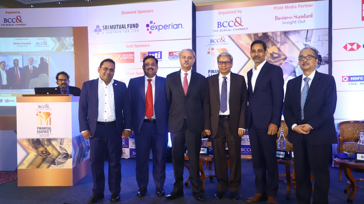 A Group photo after the session on “New Landscape in Banking and Finance: Post Covid”