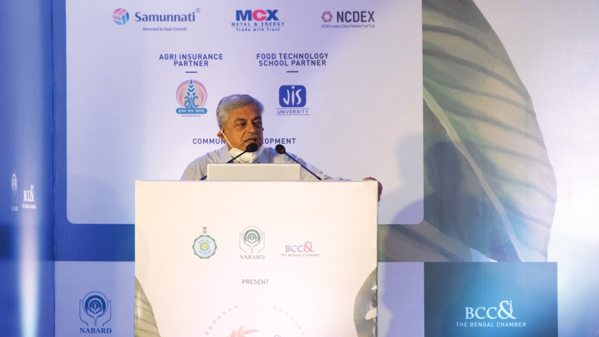 Mr. Pradip Mazumdar, Advisor to the Chief Minister, Agriculture & Allied Sector addressing the audience