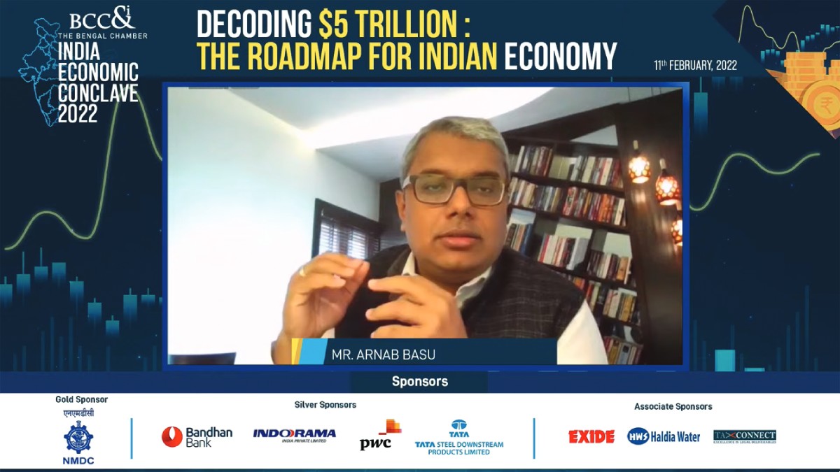 Mr. Arnab Basu, Vice President, The Bengal Chamber and Advisory Leader and Partner, PwC India gracing Business Session III− Experts Roundtable on “Indian Service Sector: Preparedness for the Economy of Future