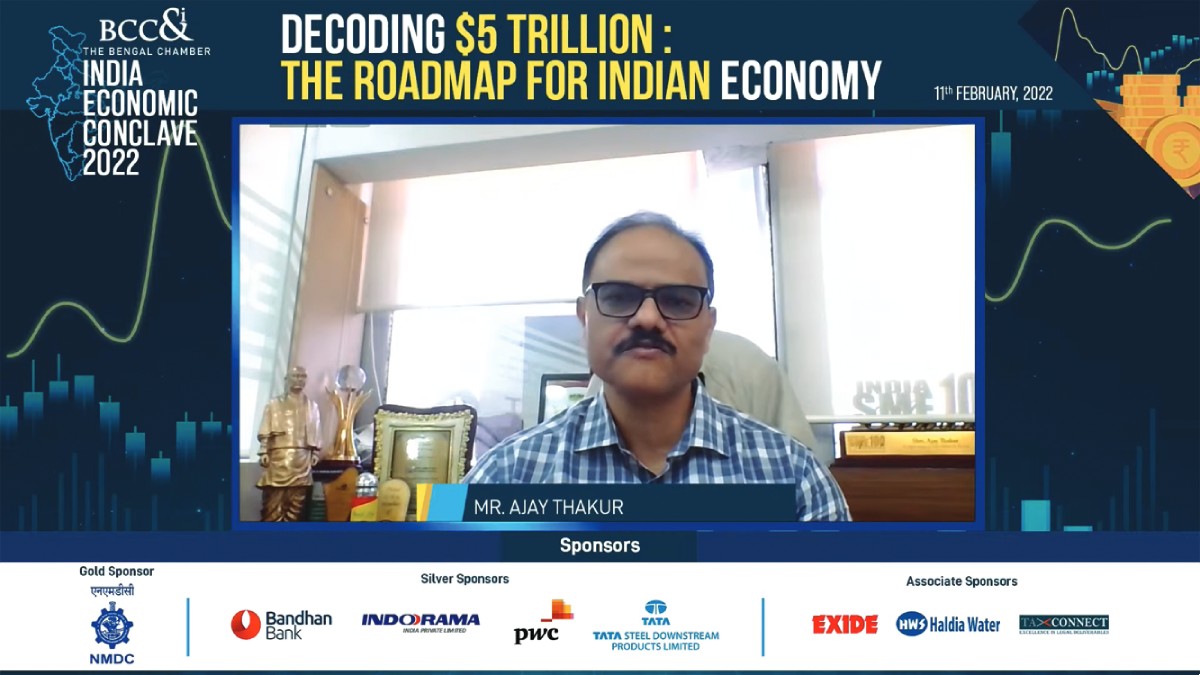 Mr. Ajay Thakur, Head− BSE SME and Start Up, BSE Ltd gracing Business Session III− Experts Roundtable on “Indian Service Sector: Preparedness for the Economy of Future”