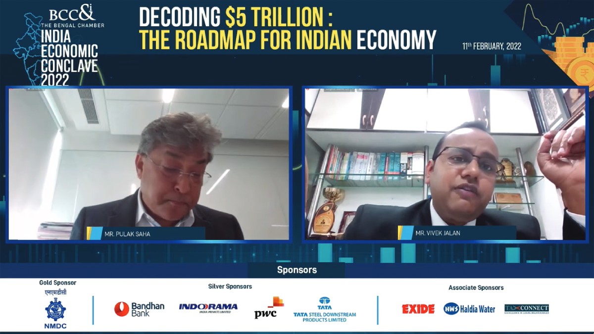 Business Session V : Mr. Pulak Saha, Partner − Tax and Regulatory Services, Price Waterhouse & Co. LLP, Co−Chairperson, Indirect Taxes Committee, BCC&I (L) with Mr. Vivek Jalan, Chairperson, Fiscal Affairs Committee, The Bengal Chamber and Partner, Tax Connect Advisory Services LLP (R)