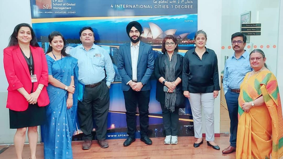 The Bengal Chamber Education Delegation with Members of S. P. Jain School Of Global Management, Rashmi Udaykumar, Director − Campus Administration & Admissions (Singapore) and Ms. Anu Madan, Deputy Director−Alumni Relations