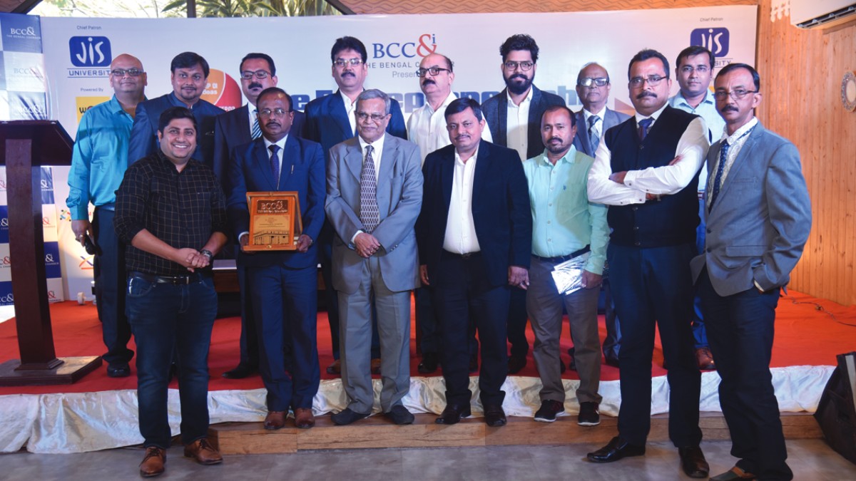 Team from KS Group receiving recognition on behalf of Mr. Kajal Sarkar, Managing Director, KS Group from Mr. Anirban Biswas, Chairperson, North Bengal Development − Taskforce, The Entrepreneurs’ Committee, The Bengal Chamber of Commerce and Industry and Mr. Binod Homagai, Co−Chairperson, The Entrepreneurs’ Committee, The Bengal Chamber of Commerce and Industry