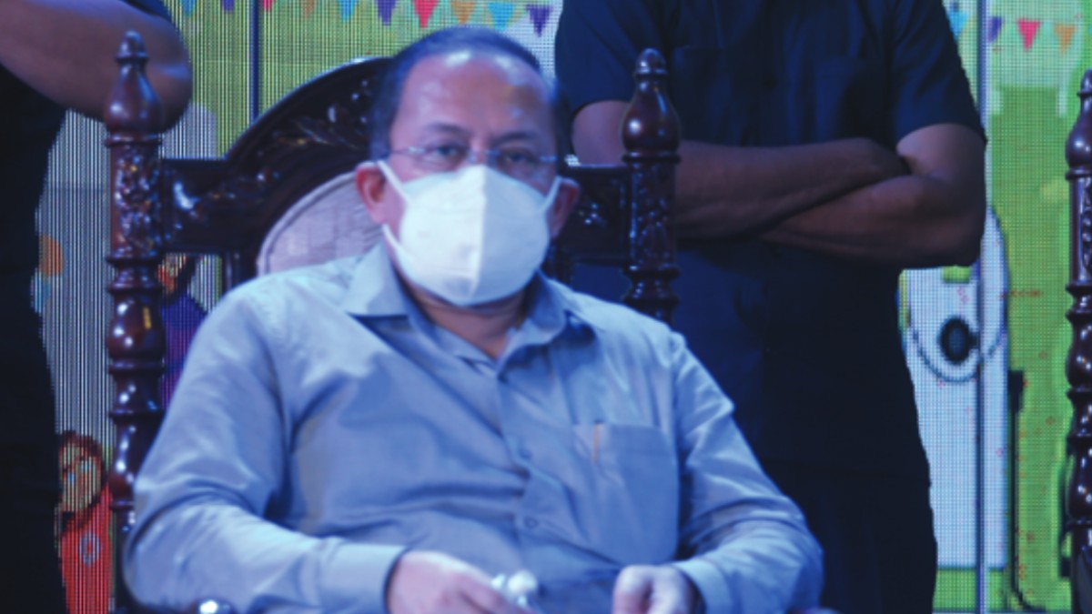 Mr. Debasish Banerjee, Managing Director, CESC Limited