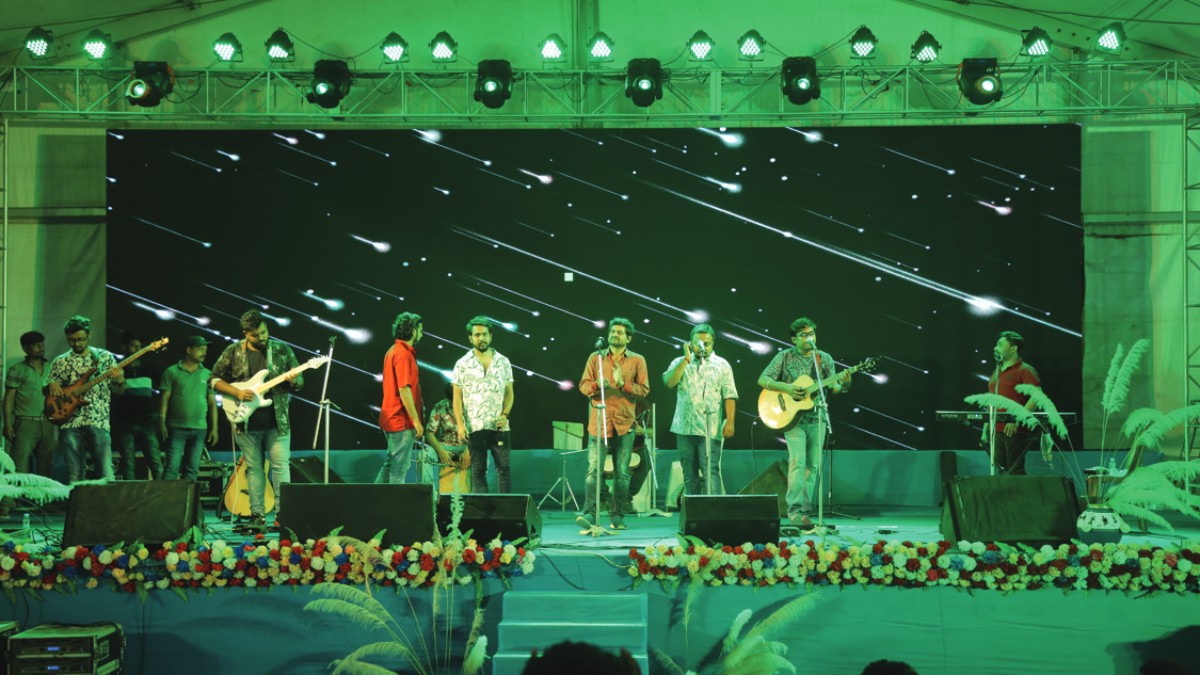 Mr. Upol Sengupta perfoming with Shnuopoka band