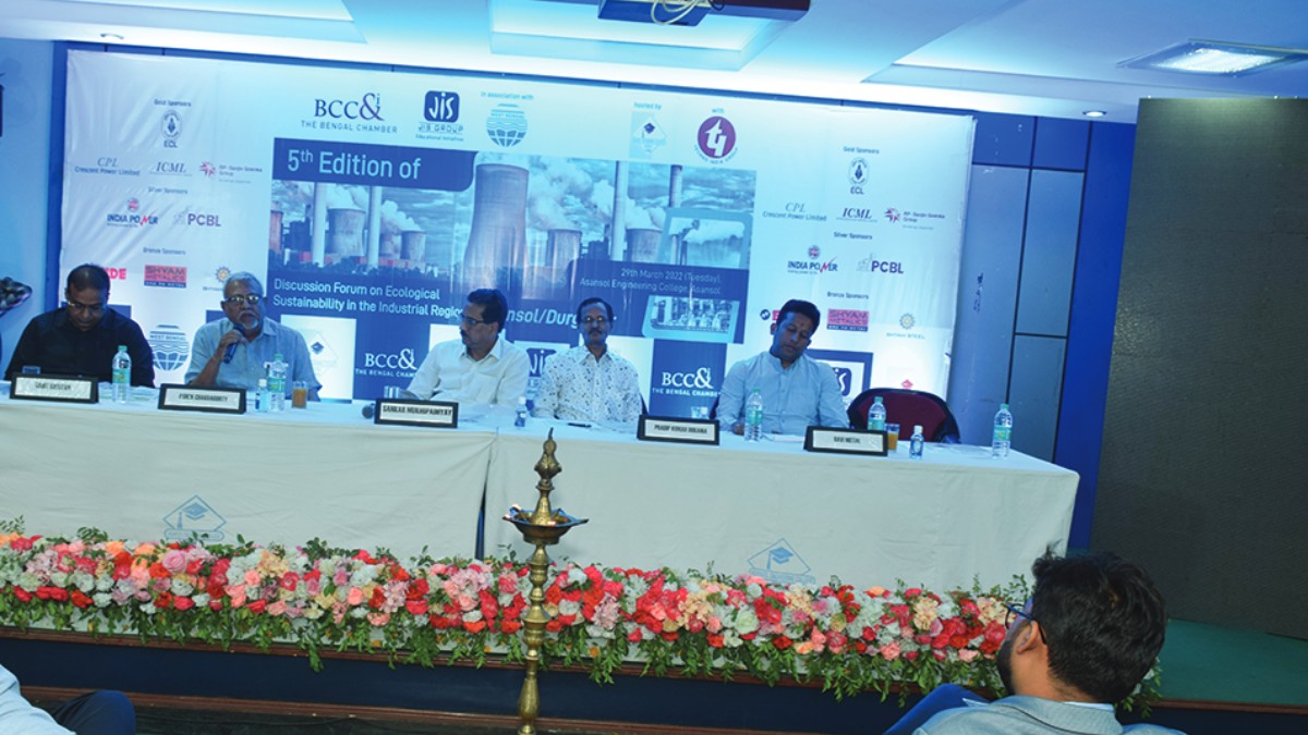 (L−R) Mr. Rohit Khaitan, Working President, Raniganj Chamber of Commerce; Mr. Ashok Chakraborty, General Secretary, Refractory Manufacturer's Association; Mr. Sankar Mukhopadhyay, Head Asia Institute− Power Management, CESC Limited; Mr. Pradip Kumar Dokania, Secretary, Jamuria Chamber of Commerce & Industries and Mr. Ravi Mittal, General Secretary, Cement Manufacturers Welfare Association of West Bengal