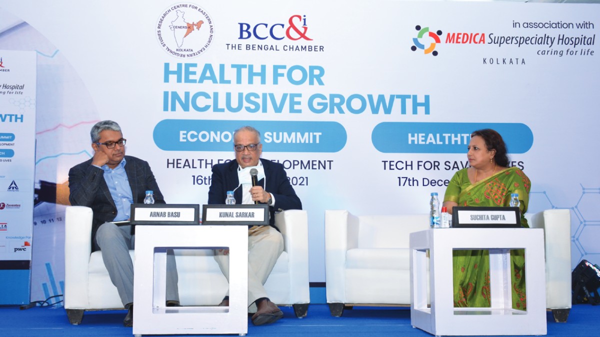 Keynote Panel : Health for Inclusive Growth- L-R : Mr. Arnab Basu, Vice President, The Bengal Chamber and Advisory Leader and Partner, PwC India; Moderator Dr. Kunal Sarkar, Senior Vice Chairman, Senior Cardiac Surgeon & Head (Medica Institute of Cardiac Sciences), Medica Superspecialty Hospital; Ms. Suchita Gupta, Chairman−cum− Managing Director, National Insurance Company Ltd