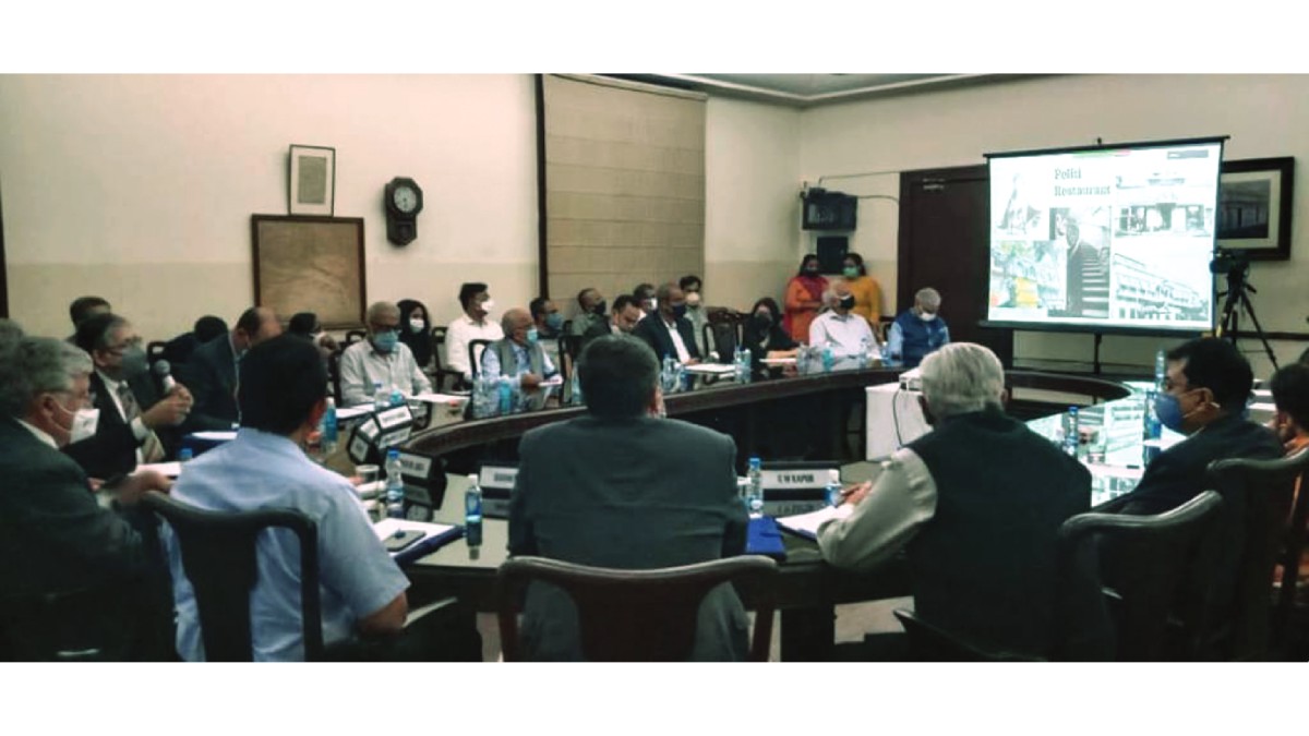 Professor Tathagata Chatterjee, Urban Management & Governance, Xavier University, Bhubaneswar addressing the gathering