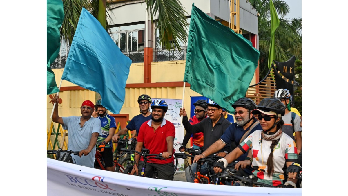 Dignitaries flagging off the first edition of BCC&I Pedal through Heritage