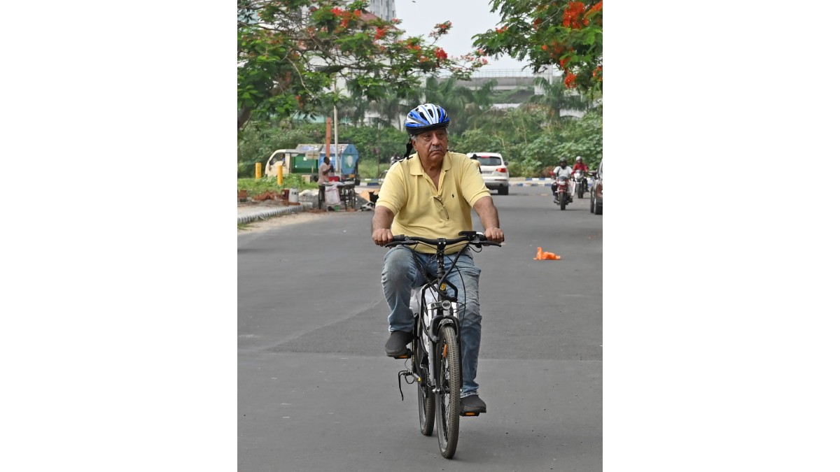 Mr. G M Kapur, Chairperson, Heritage Commitee and State Convenor, INTACH riding Cycle
