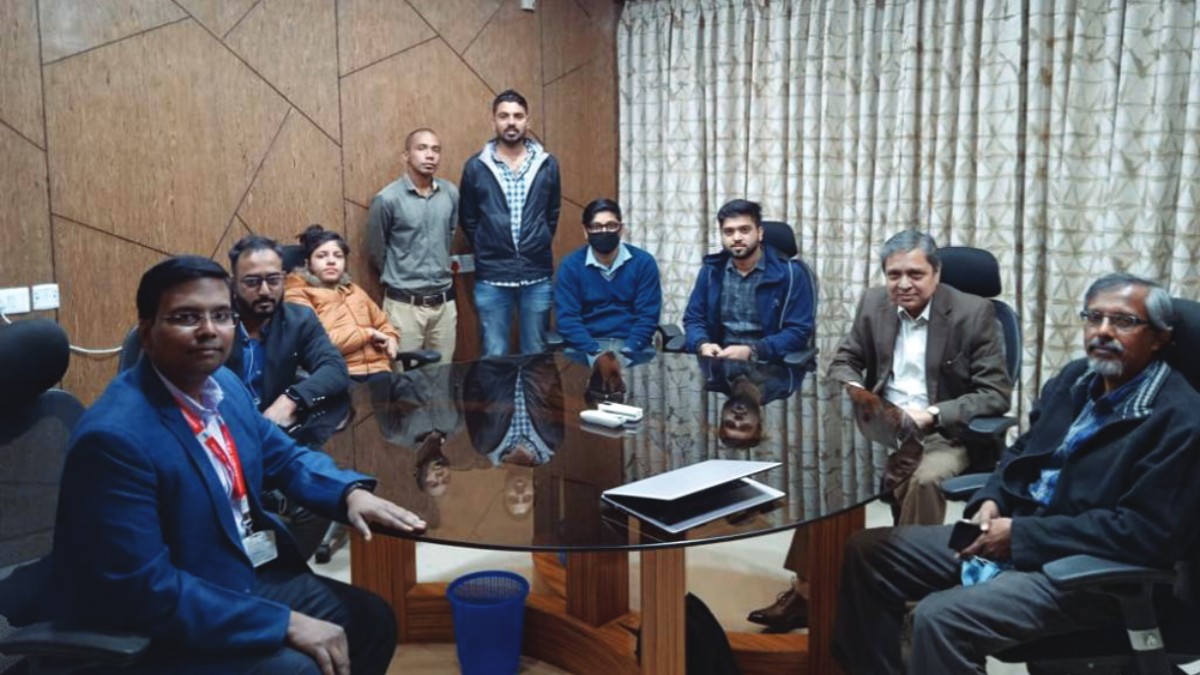 Mr. Swarup Roy (Second from R), Advisor, Information Technology and Electronics department, Government of West Bengal, with Mr. Abhishek Kumar, Deputy Director, Software Technology Park of India (L) and the incubates
