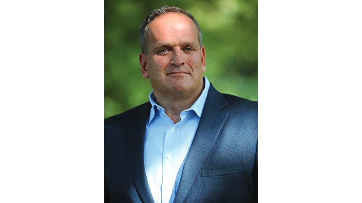 Mr. Scott E. Augenbaum, Cyber−crime Prevention Trainer, Author and Retired FBI Supervisory Special Agent for Cyber Crime Fraud Division, USA addressing Social Engineering