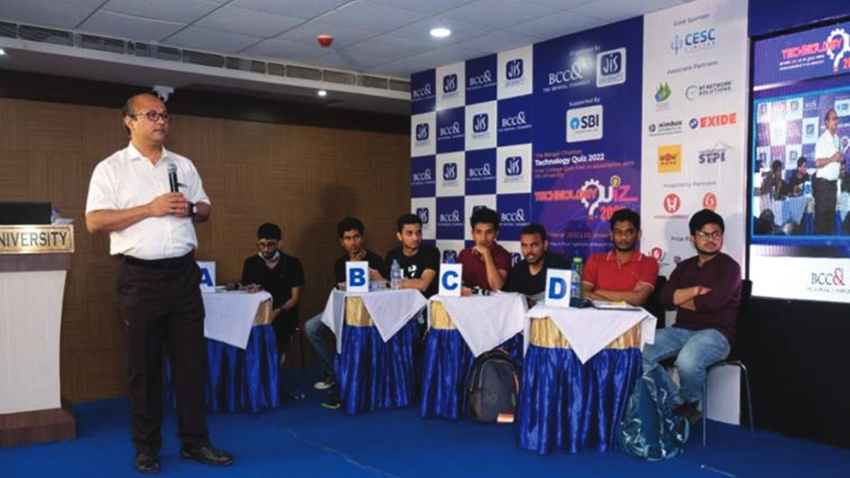 Mr. Sanjay Kumar Das, Joint Secretary, IT & E Department, Government of West Bengal engaging with the students on Cyber Security Awareness