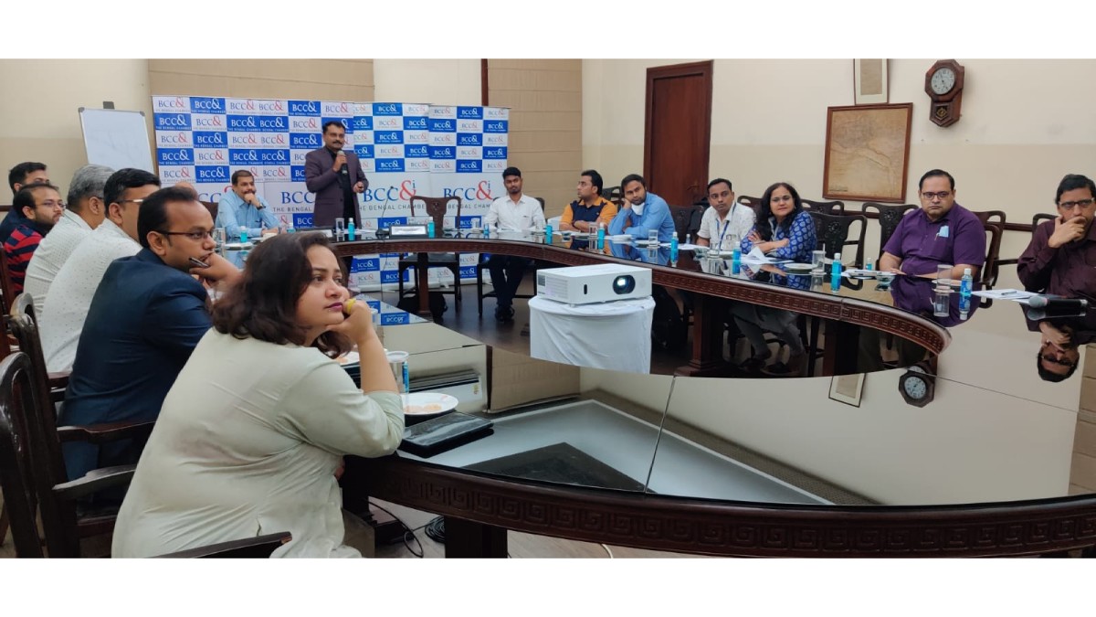 Mr. Vinod Reghunathan, Internet Entrepreneur The Bengal Chamber of Commerce and Industry conducting the session