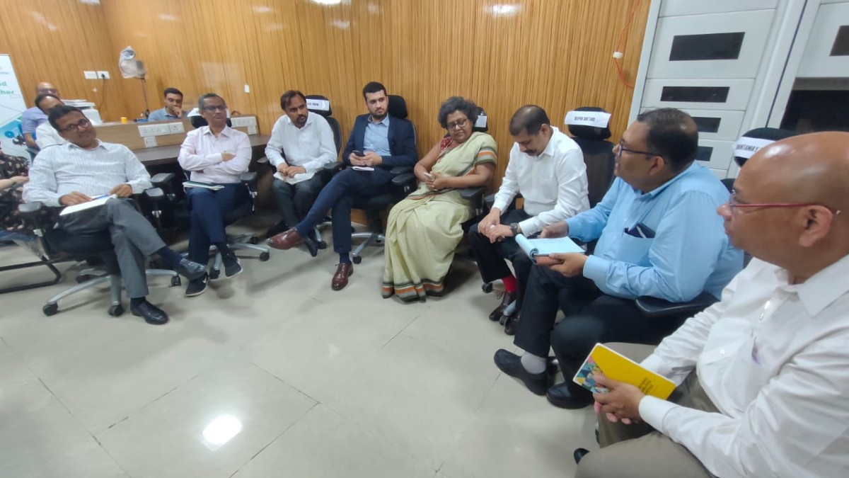 L-R : Mr. Kamal Ajitsaria, Technology Leader, Adani Group ; Mr. Sudhakar Budaraju, Independent Management Consultant and Former Joint President− Group HR, Adani Group; Mr. Atul Bihani, Associate General Manager, Adani Group; Mr. Utkarsh Rastogi, Product@Industry Cloud, Adani Group; Smt. Sunrita Hazra, Managing Director, West Bengal Electronics Industry Development Corporation Limited; Mr. Deepak Daftari, Chairperson, Entrepreneurs Committee, The Bengal Chamber of Commerce and Industry and Mentor, WEBEL− BCC&I Tech Incubation Centre and Director and CEO, eSiksha.com− DD Web Vision Pvt Ltd.; Mr. Shantamay Chatterjee, Vice President, Bandhan Konnagar; Mr. Kalyan Kar, Mentor, WEBEL− BCC&I Tech Incubation Centre and Co−Founder & Managing Director, Inqube Innoventures Pvt Ltd
