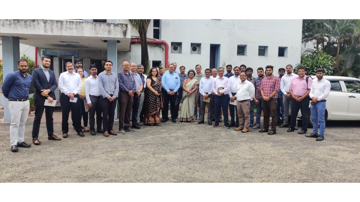 The Delegate members of Adani Group, with the meeting attendees at WEBEL− BCC&I Tech Incubation Centre