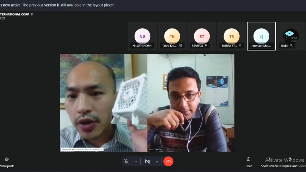 Virtual Meeting in progress