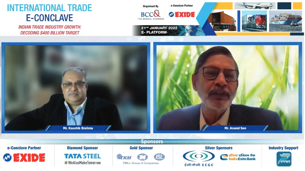 Mr. Anand Sen, MD, Tata International Ltdin discussion with Mr. Kaushik Brahma, Co−Chairperson, International Trade Committee, BCC&I and Head − Export Planning & Documentation, Tata Steel Ltd. at the Experts’ Roundtable on “India’s 2070 Net−Zero Pledge : What it implies for the Indian Exporters”