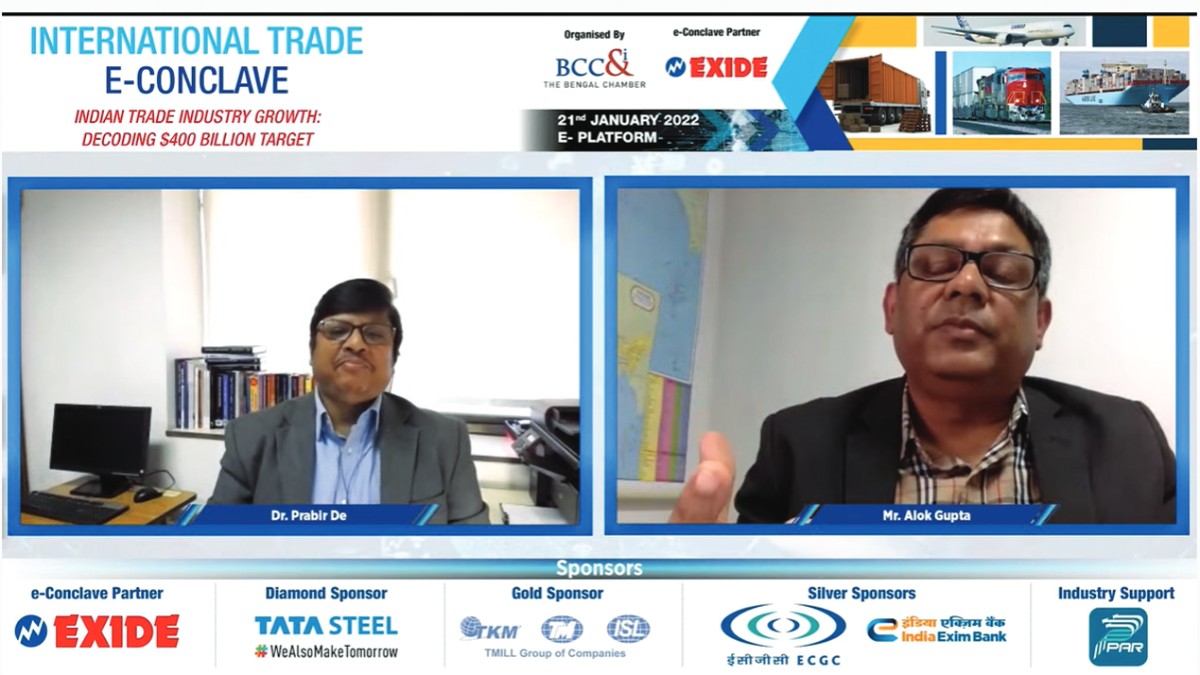 Dr. Prabir De, Professor, Research and Information System for Developing Countries (RIS) in conversation with Mr. Alok Gupta, Managing Director, Par Enterprises Pvt. Ltd. at the Experts’ Roundtable on − “Expectation from FTP and Capitalizing Trade Agreements : The Roadmap for Export Growth”