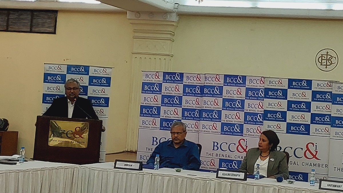 Mr. Gautam Ray, Senior Vice President, The Bengal Chamber of Commerce and Industry and Chairperson, Energy and Environment Committee, The Bengal Chamber of Commerce and Industry and Executive Director (HR & Admin.) − CESC Limited & President (HR)− Power Group, RPSG delivering the opening remarks