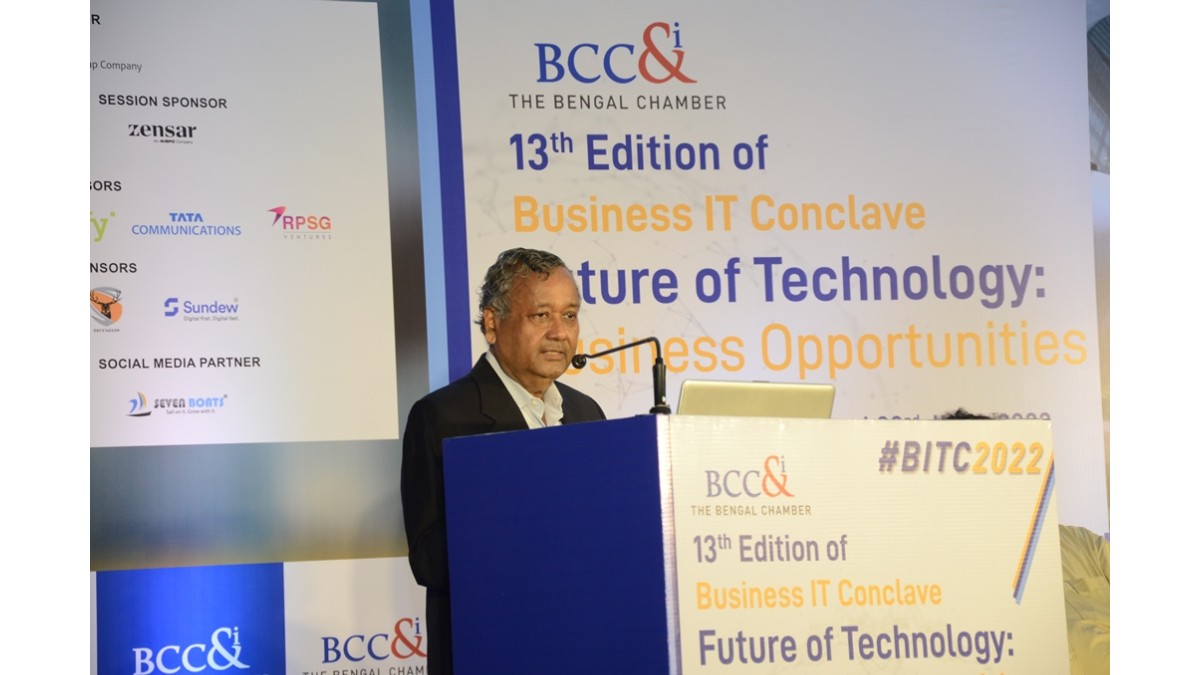 Mr. Ravindra Chamaria, Chairman, Infinity Group gracing the session