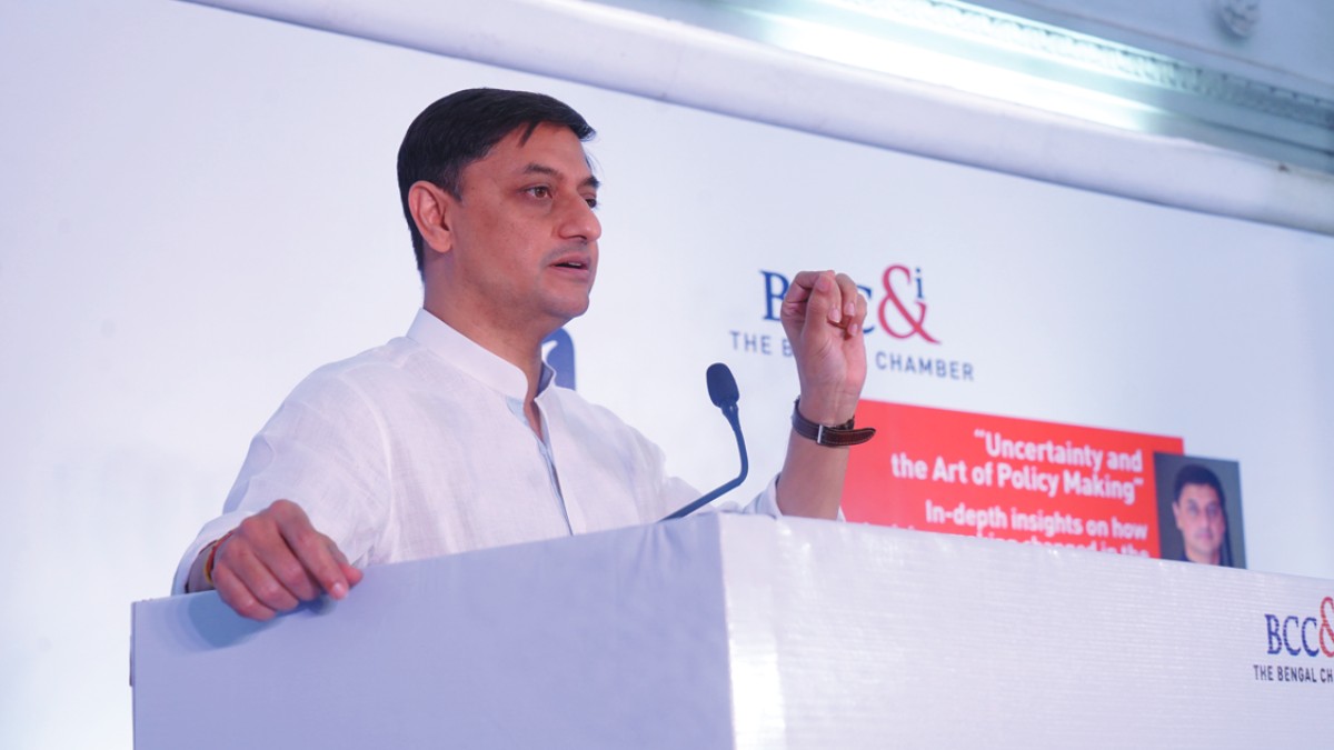 Shri Sanjeev Sanyal delivering his Talk