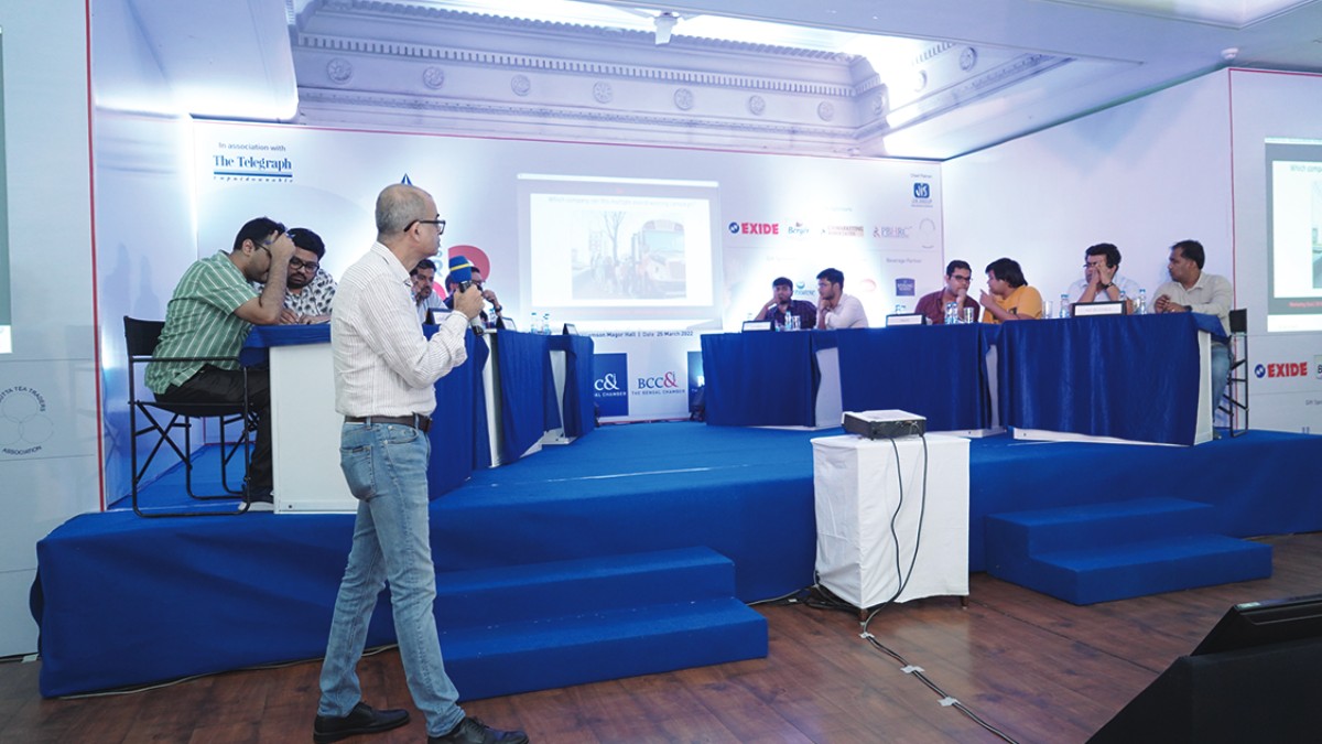 Quiz Master C.P. Singh conducting the final round