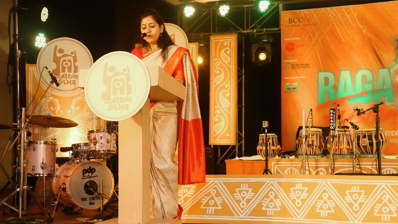 Swarnali Dhar, Assistant Director, The Bengal Chamber, introducing the Bangla Utsob