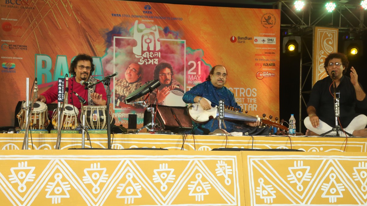 Pandit Bickram Ghosh, Pandit Tejendra Narayan Majumdar , Shri Nirmalya Roy during performance