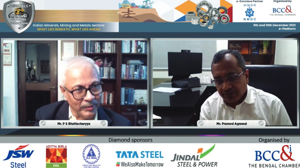 Mr. P S Bhattacharyya, Chairman, Minerals & Mining Committee, BCC&I and Former Chairman, Coal India in conversation with Shri Pramod Agrawal, CMD, Coal India on “Indian Coal Industry : The Crisis, The Solution and the Preparedness for the Future” at a Fireside Chat Session of the Conclave