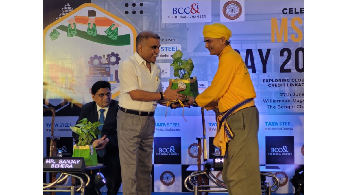 Felicitation of Shri Bhanu Prakash Verma, General Manager, SIDBI